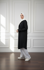 Load image into Gallery viewer, Linea black shirt
